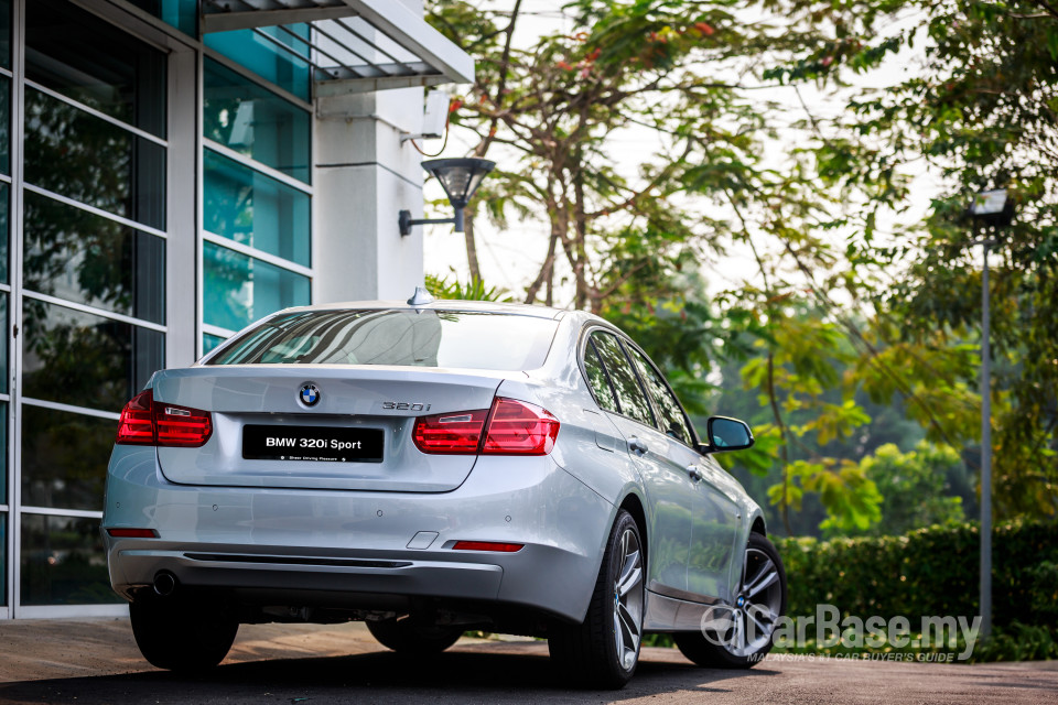 BMW 3 Series F30 (2012) Exterior