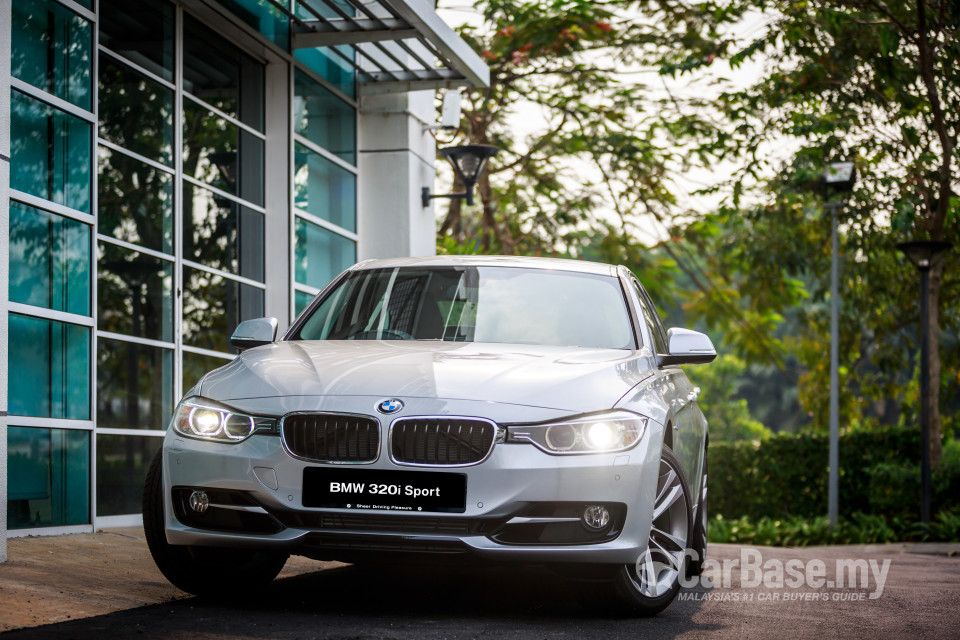 BMW 3 Series F30 (2012) Exterior