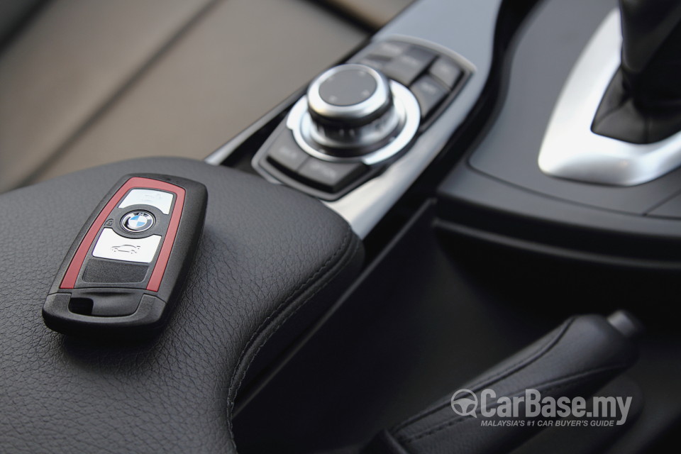 BMW 3 Series F30 (2012) Interior