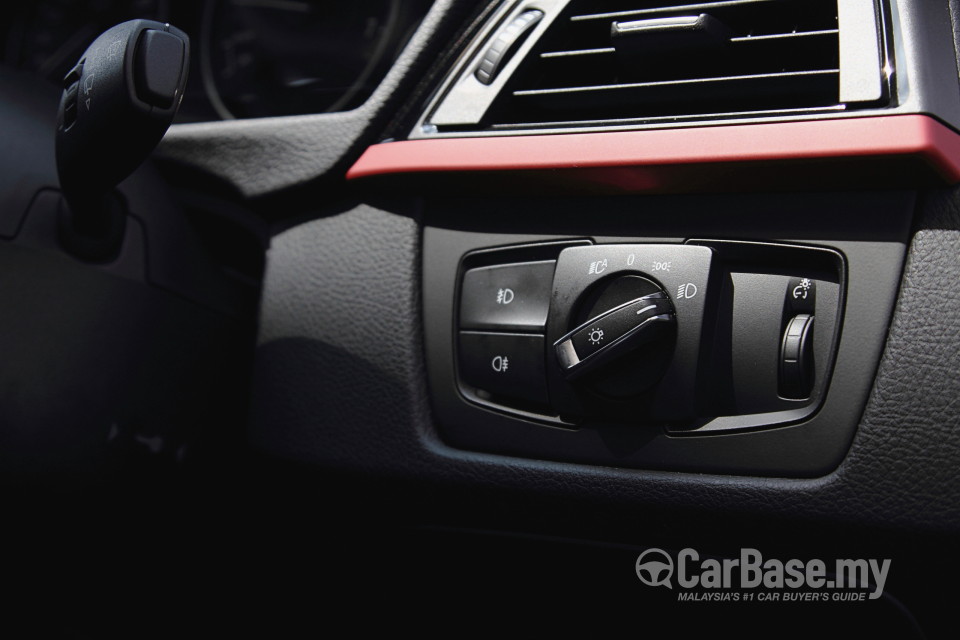 BMW 3 Series F30 (2012) Interior