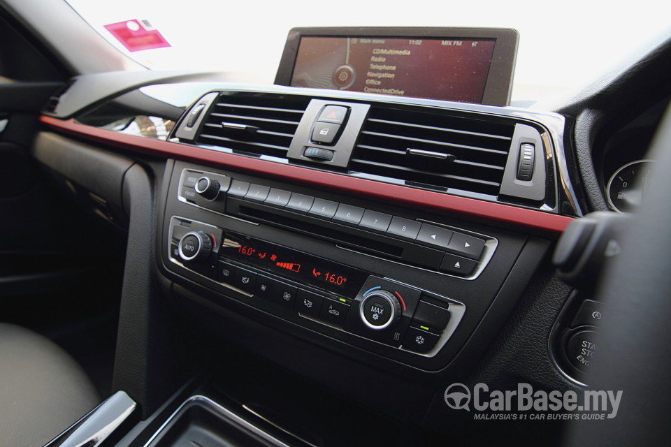 BMW 3 Series F30 (2012) Interior