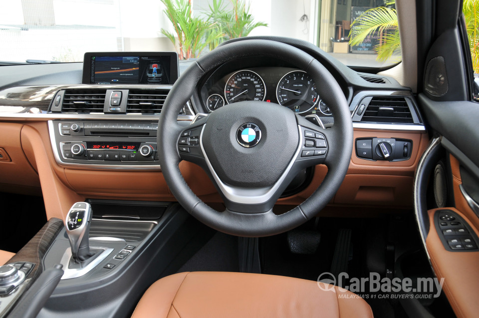 BMW 3 Series F30 (2012) Interior
