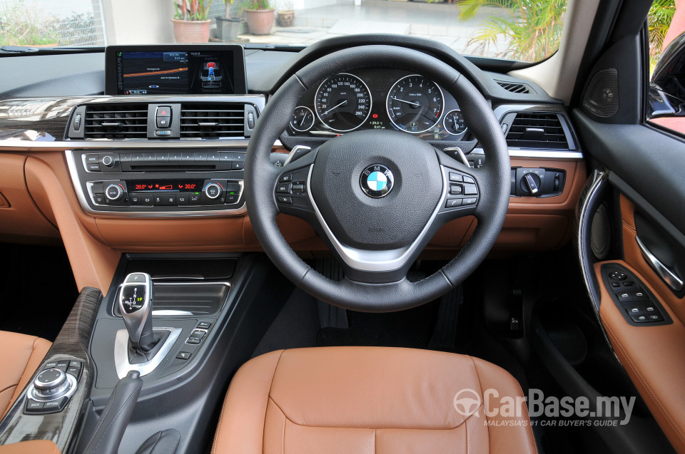 BMW 3 Series F30 (2012) Interior