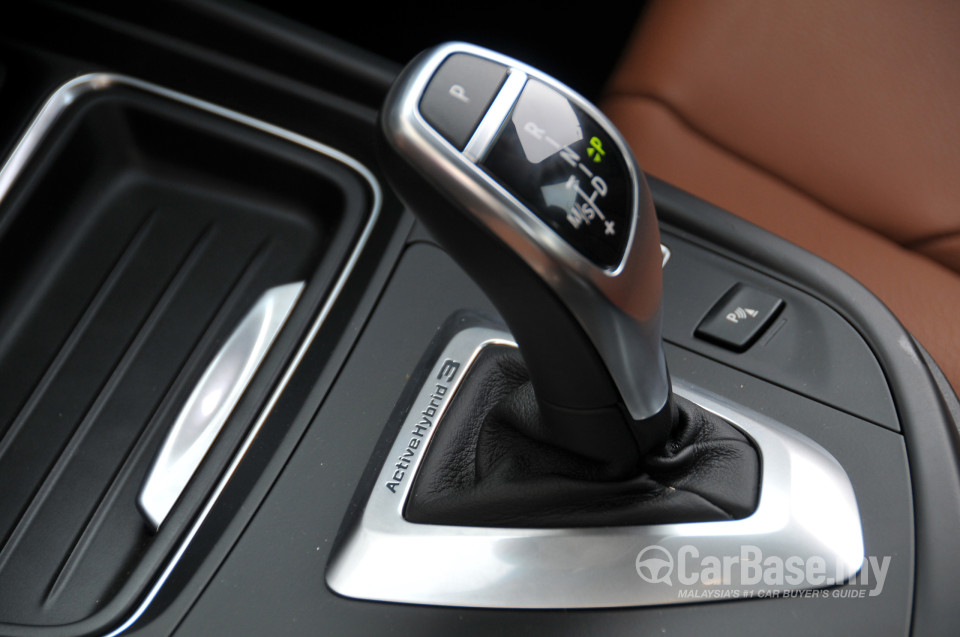 BMW 3 Series F30 (2012) Interior