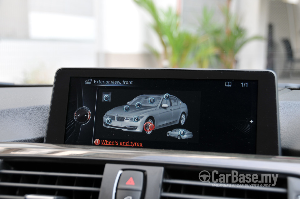 BMW 3 Series F30 (2012) Interior