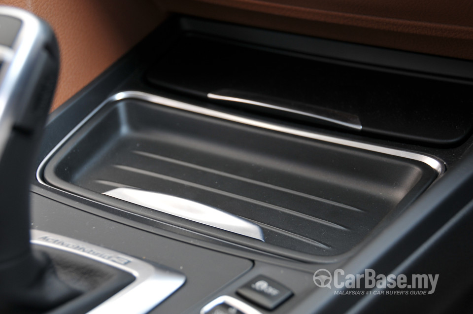 BMW 3 Series F30 (2012) Interior