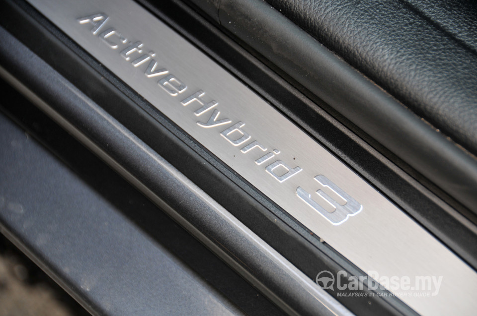 BMW 3 Series F30 (2012) Interior