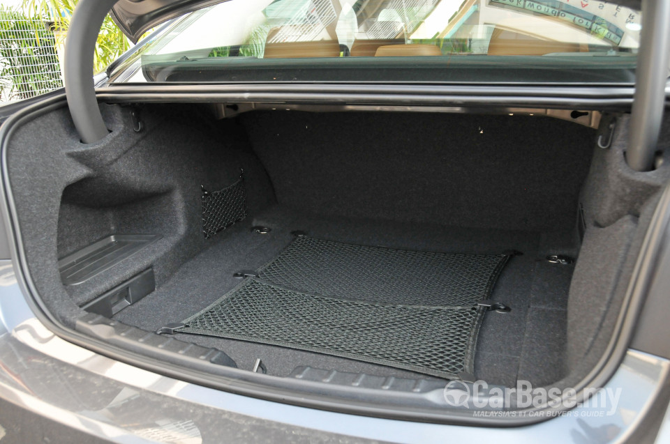 BMW 3 Series F30 (2012) Interior