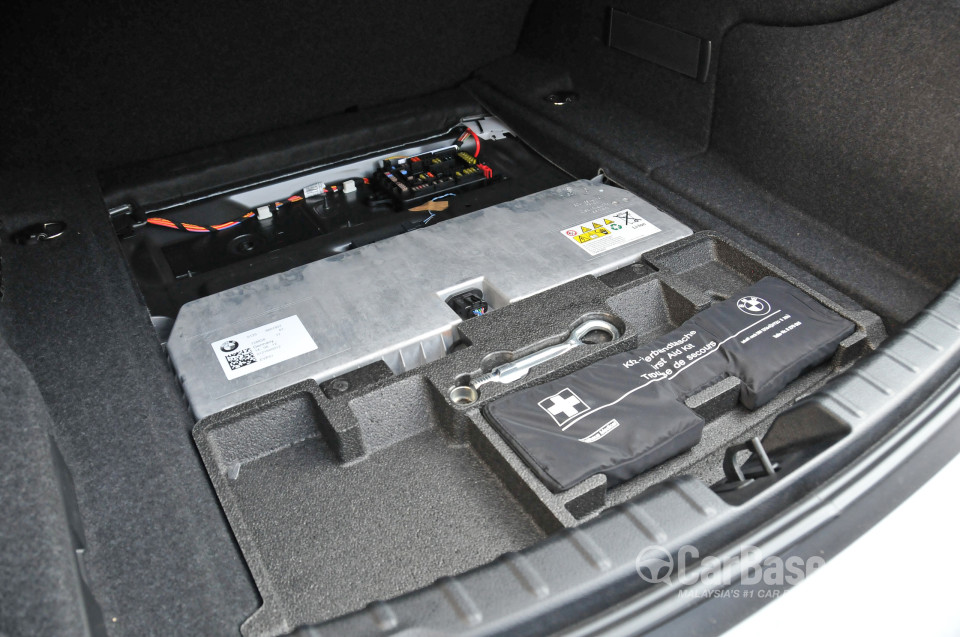 BMW 3 Series F30 (2012) Interior