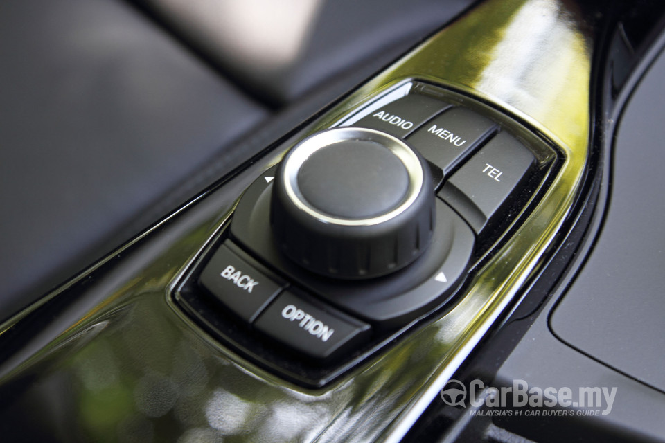 BMW 3 Series F30 (2012) Interior