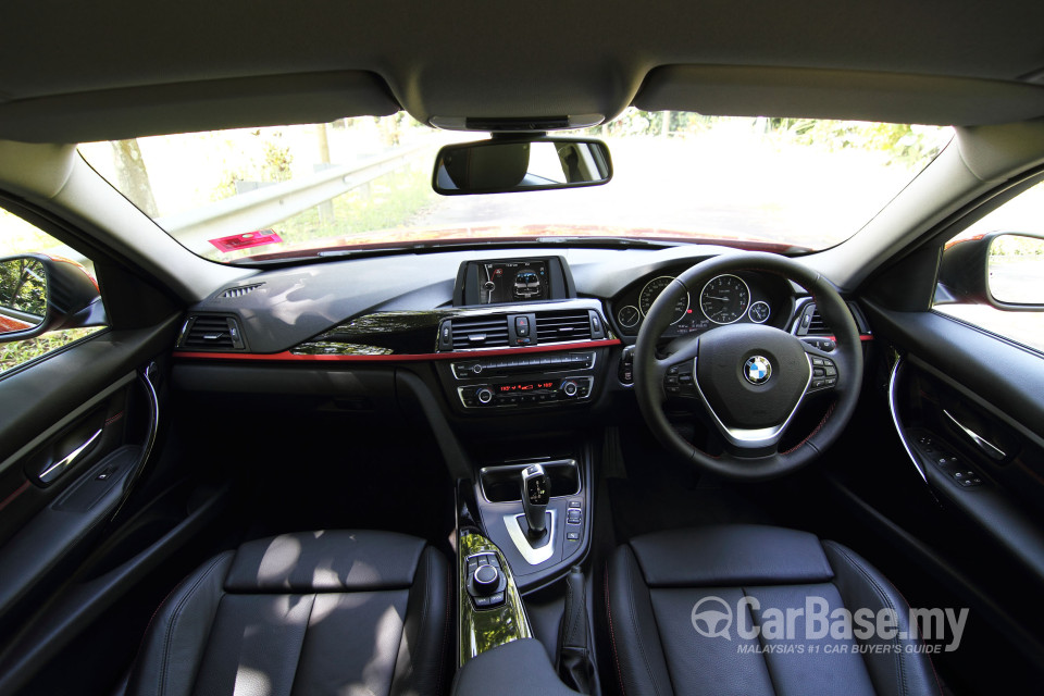 BMW 3 Series F30 (2012) Interior