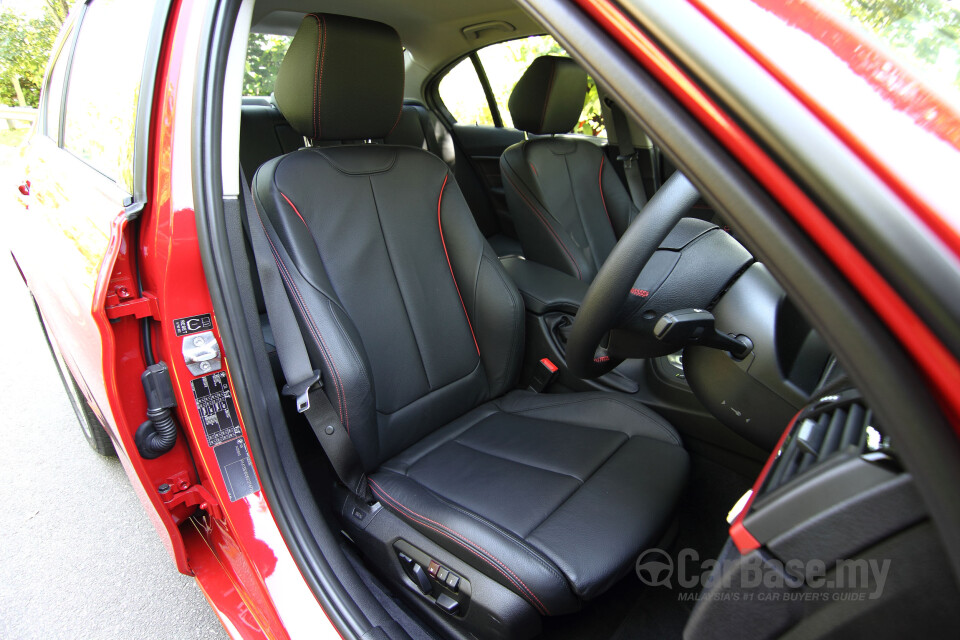 Chevrolet Cruze J300 (2012) Interior