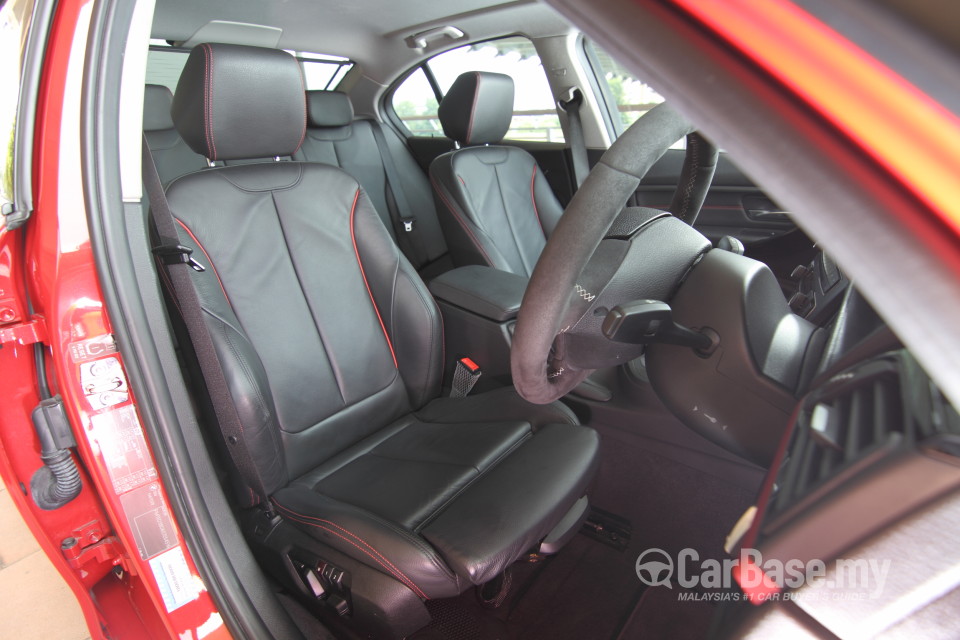 BMW 3 Series F30 (2012) Interior