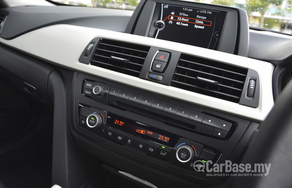 BMW 3 Series F30 (2012) Interior