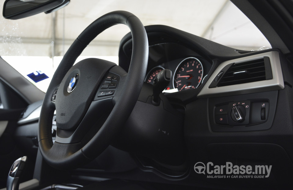 BMW 3 Series F30 (2012) Interior
