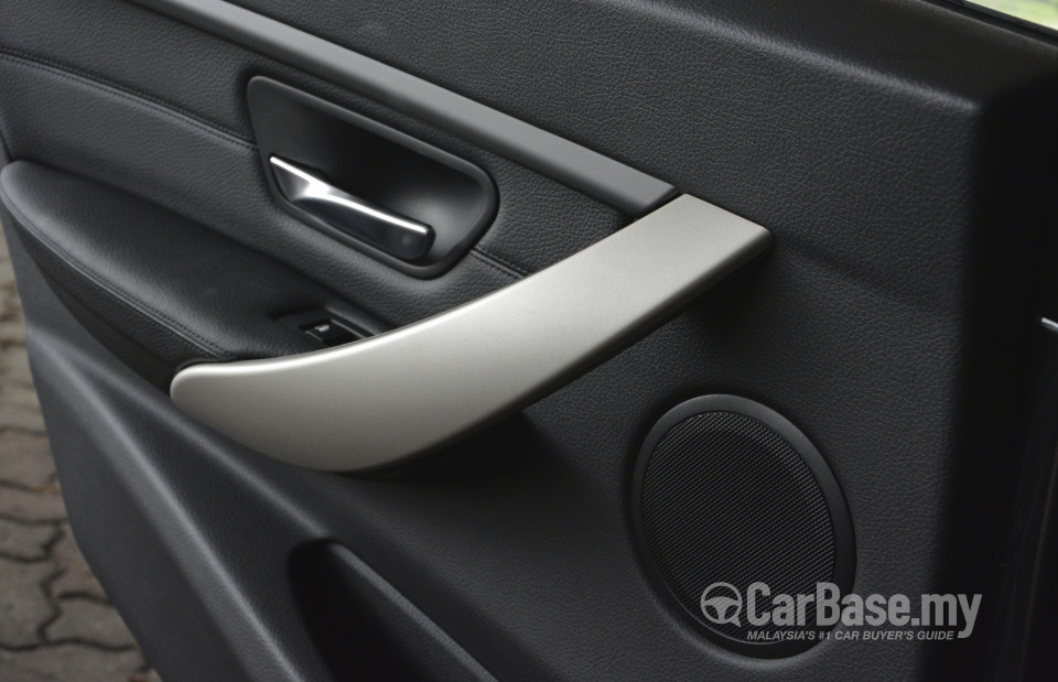 BMW 3 Series F30 (2012) Interior