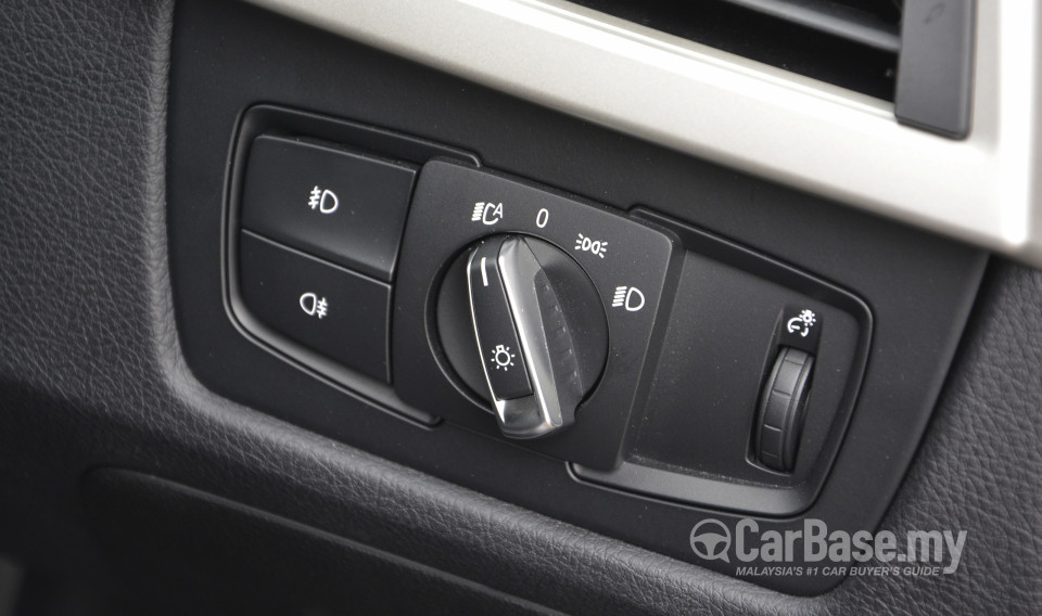 BMW 3 Series F30 (2012) Interior