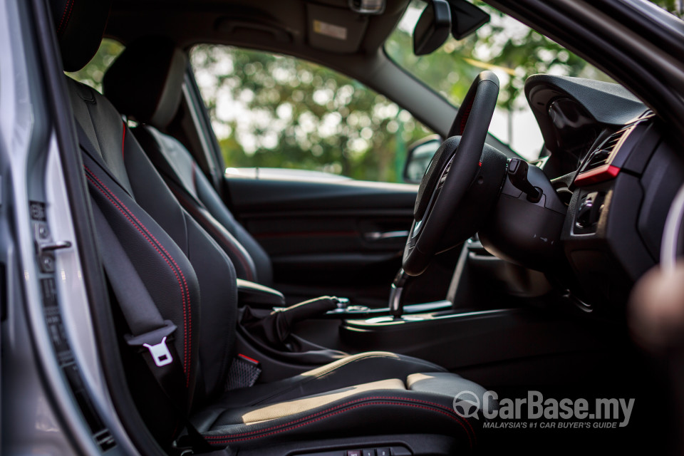 BMW 3 Series F30 (2012) Interior