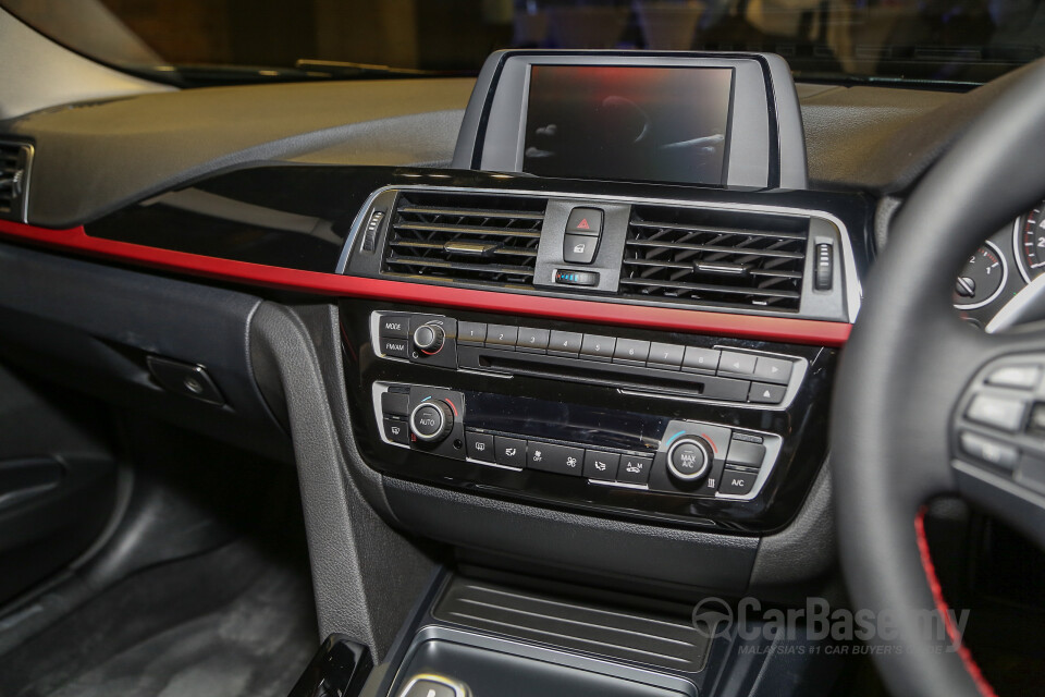 Audi A4 B9 (2016) Interior