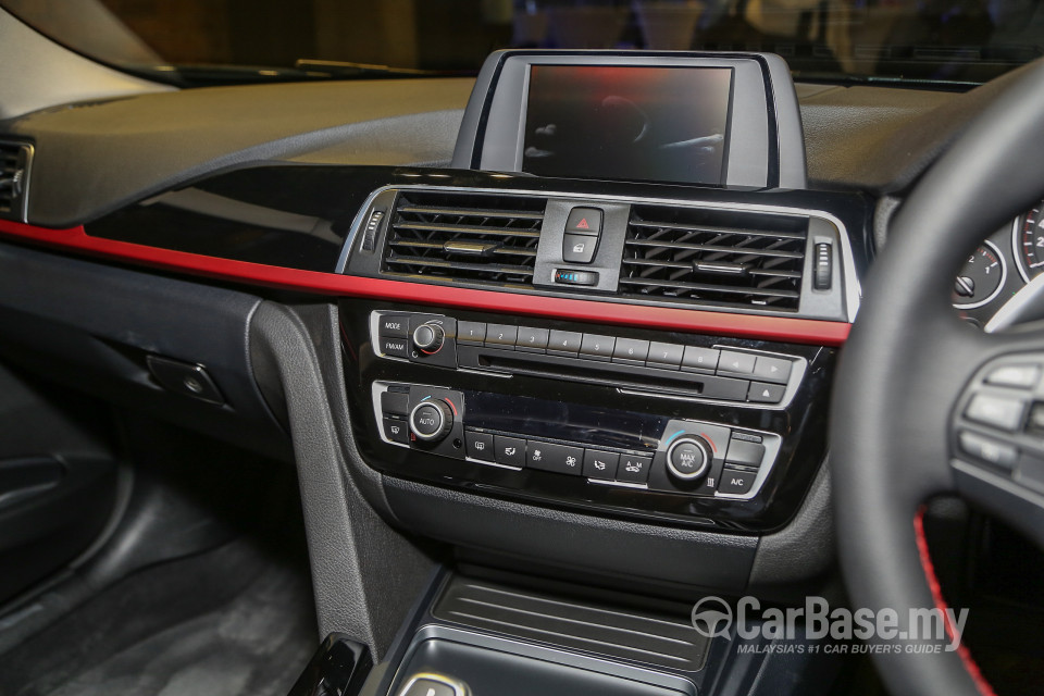BMW 3 Series F30 LCI (2015) Interior
