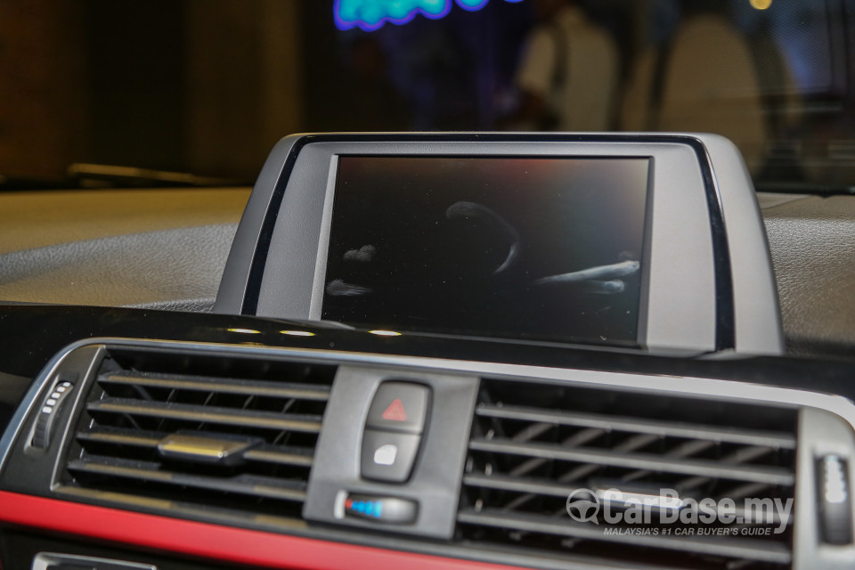 BMW 3 Series F30 LCI (2015) Interior