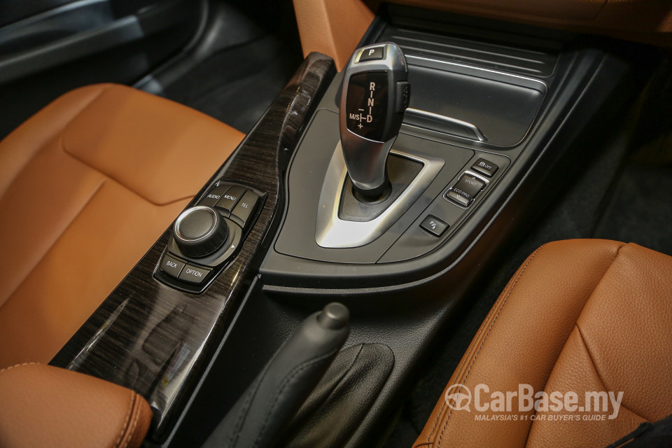 BMW 3 Series F30 LCI (2015) Interior