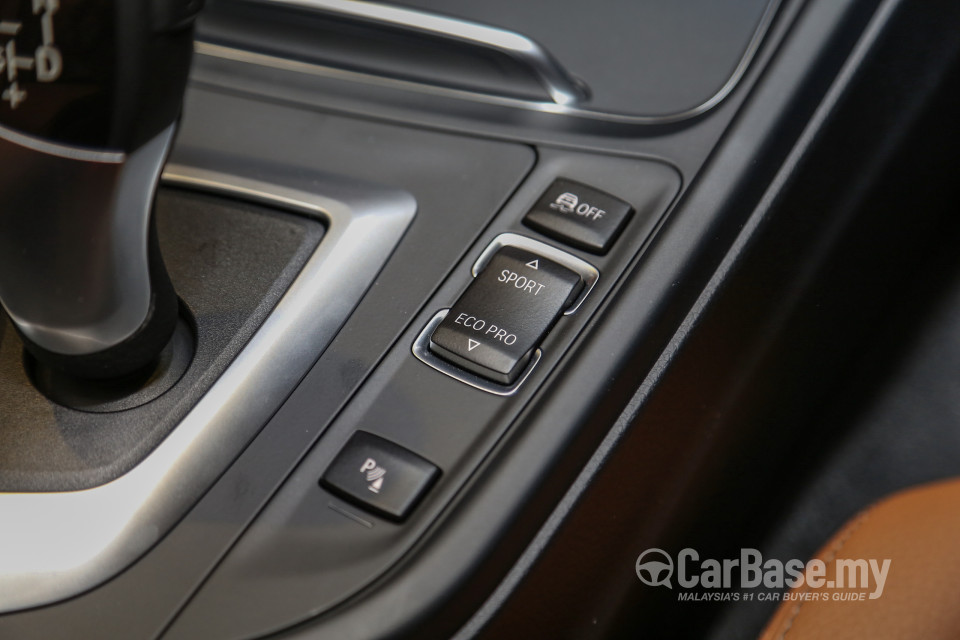 BMW 3 Series F30 LCI (2015) Interior