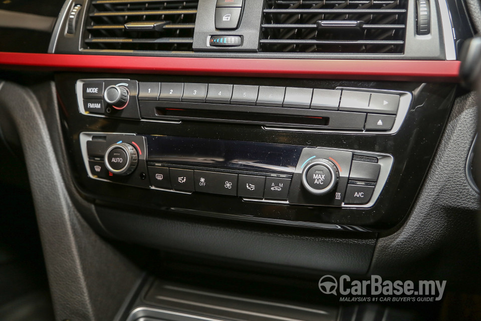 BMW 3 Series F30 LCI (2015) Interior