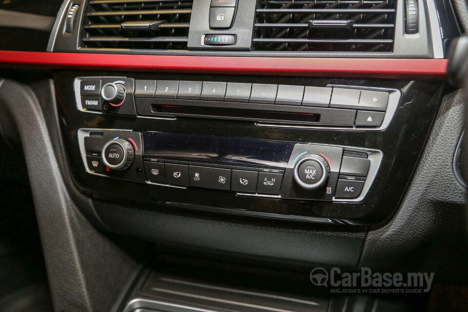 Mazda MX-5 ND (2015) Interior