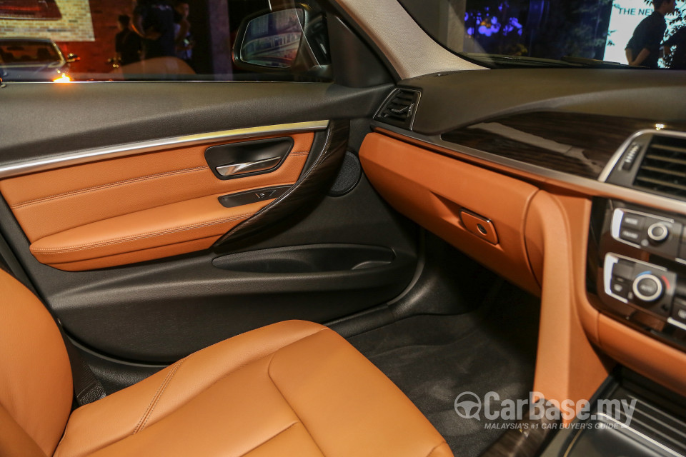 BMW 3 Series F30 LCI (2015) Interior
