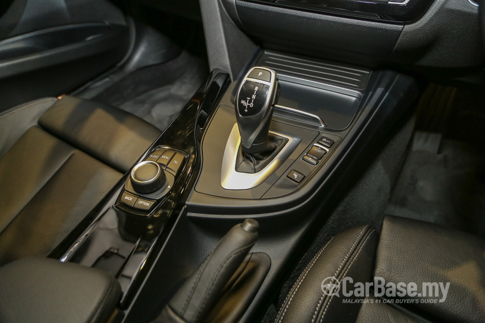 BMW 3 Series F30 LCI (2015) Interior