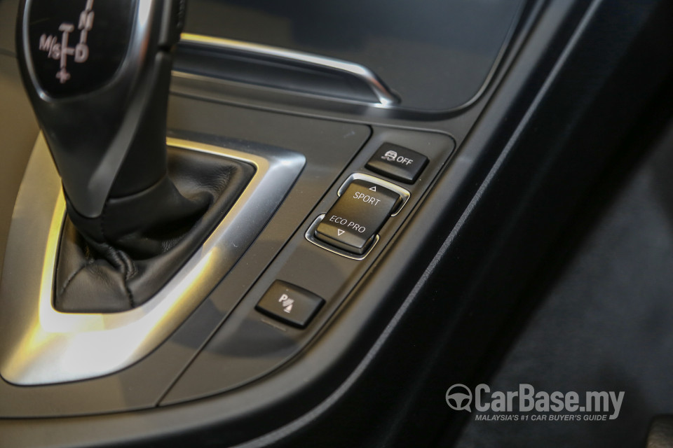 BMW 3 Series F30 LCI (2015) Interior
