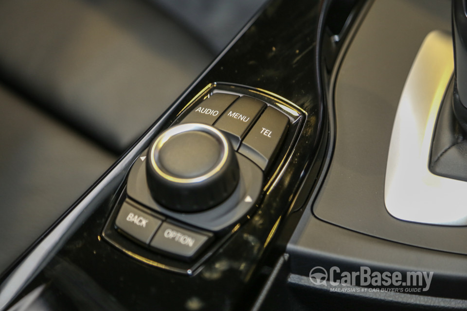 BMW 3 Series F30 LCI (2015) Interior