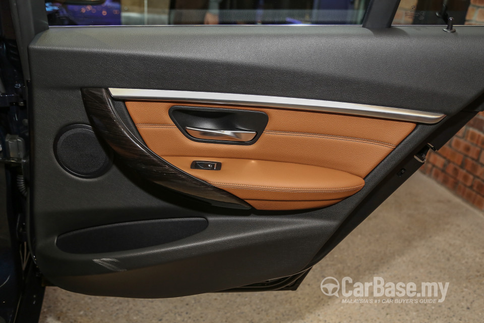 BMW 3 Series F30 LCI (2015) Interior