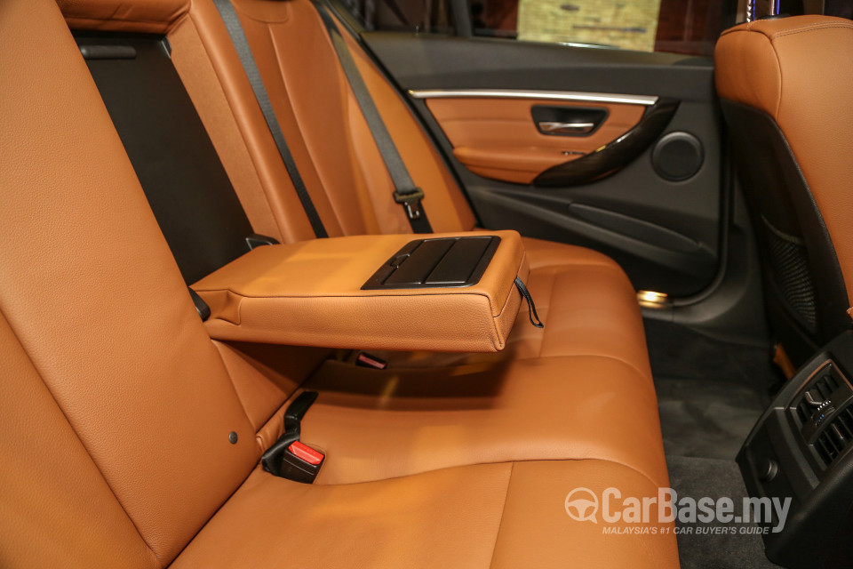BMW 3 Series F30 LCI (2015) Interior
