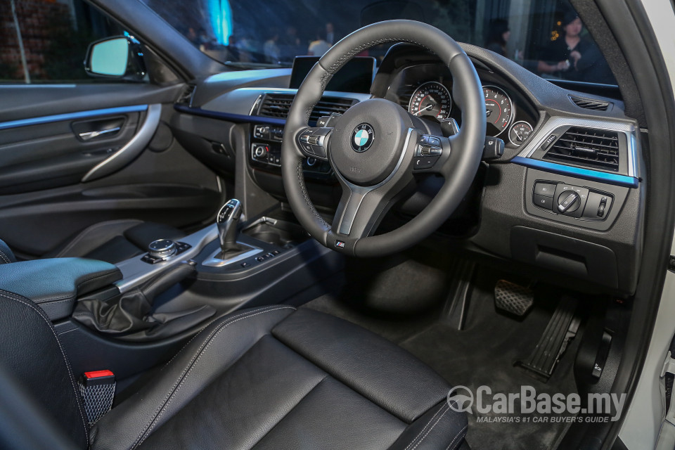 BMW 3 Series F30 LCI (2015) Interior