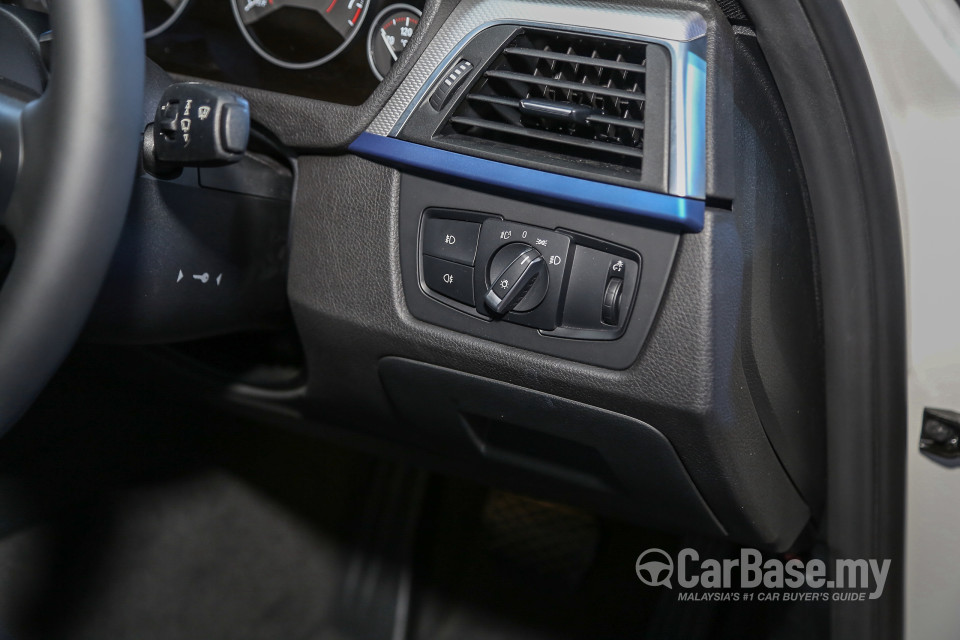 BMW 3 Series F30 LCI (2015) Interior