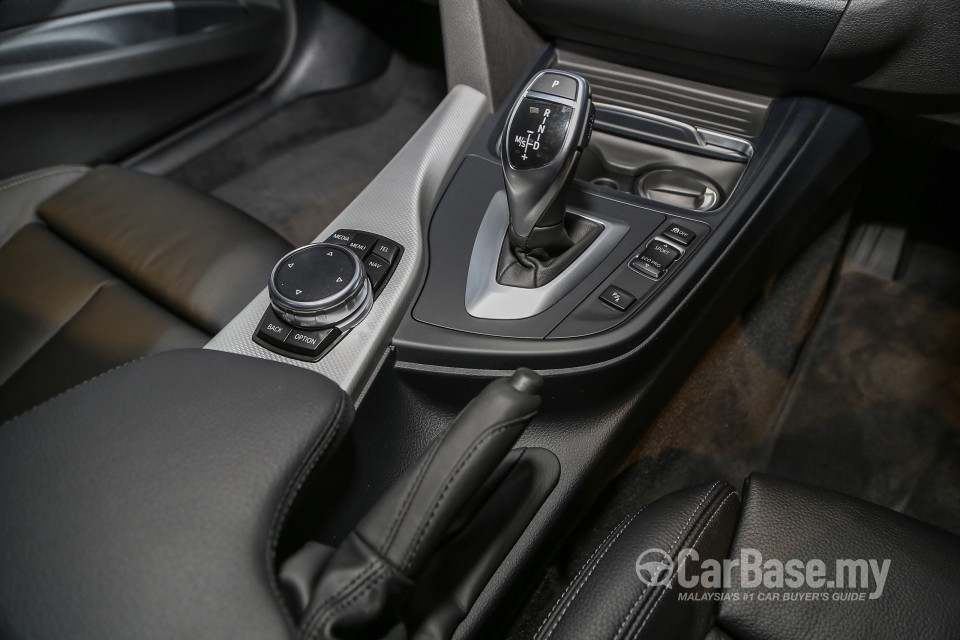 BMW 3 Series F30 LCI (2015) Interior