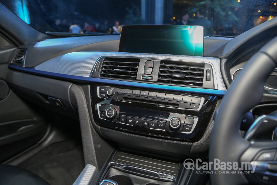 BMW 3 Series F30 LCI (2015) Interior