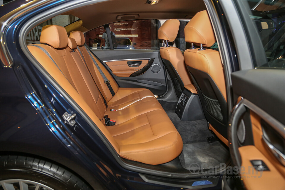 Toyota Fortuner AN160 (2016) Interior