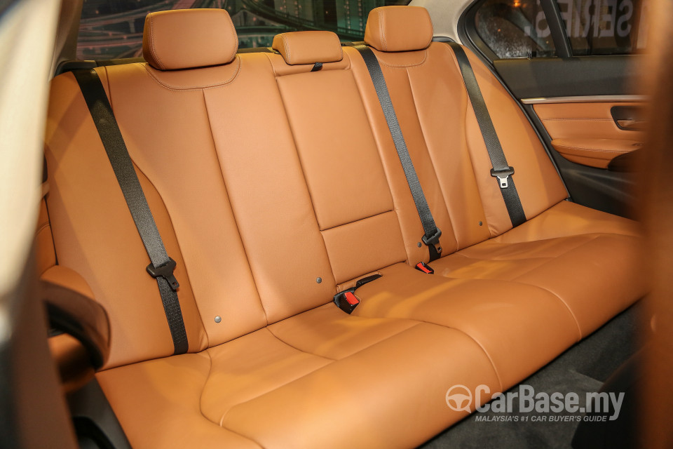 BMW 3 Series F30 LCI (2015) Interior