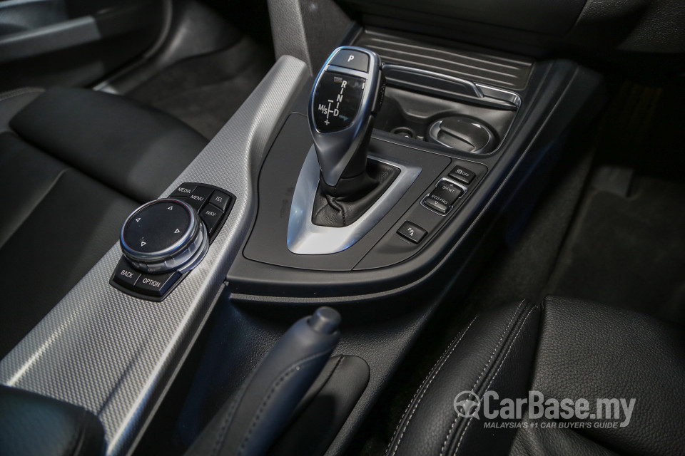 BMW 3 Series F30 LCI (2015) Interior