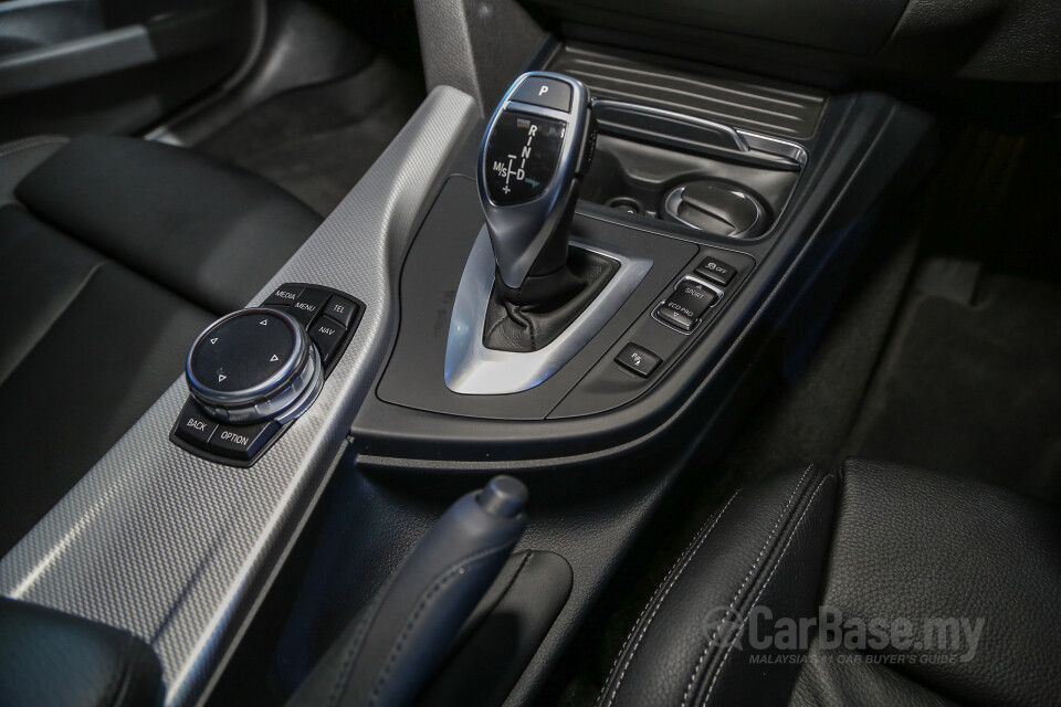 Mitsubishi ASX Mk1 Facelift (2013) Interior