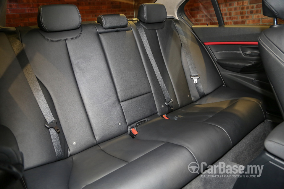 BMW 3 Series F30 LCI (2015) Interior