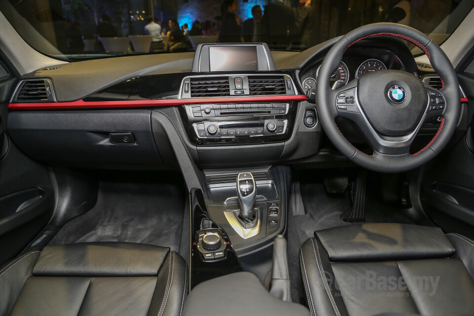 BMW i4 G26 (2022) Interior