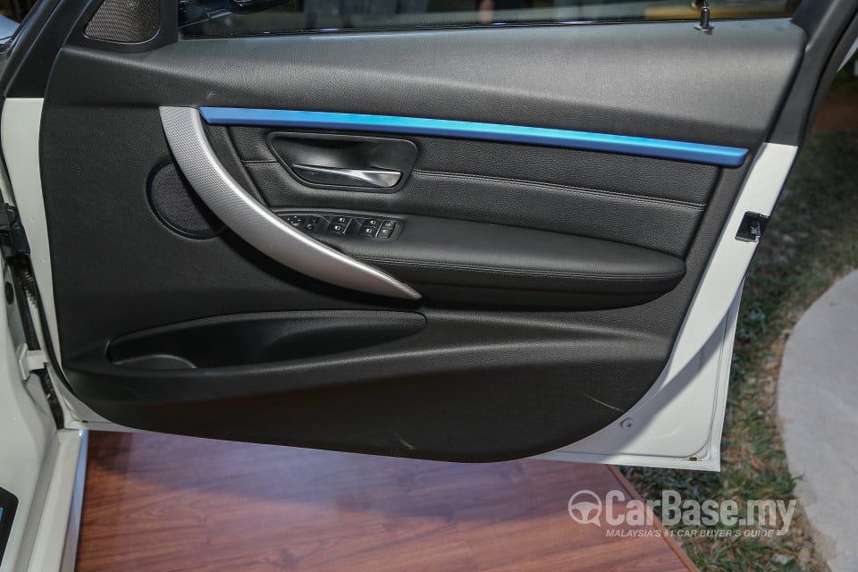 BMW 3 Series F30 LCI (2015) Interior