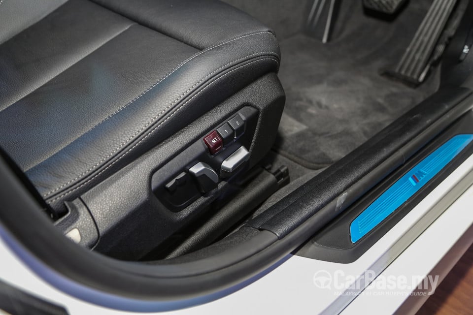 BMW 3 Series F30 LCI (2015) Interior