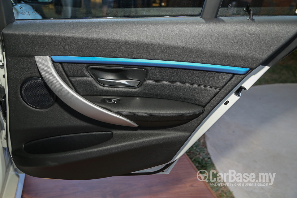 BMW 3 Series F30 LCI (2015) Interior