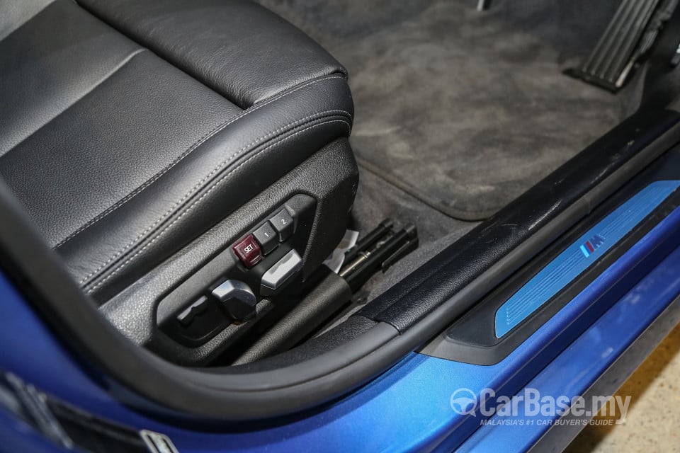 BMW 3 Series F30 LCI (2015) Interior