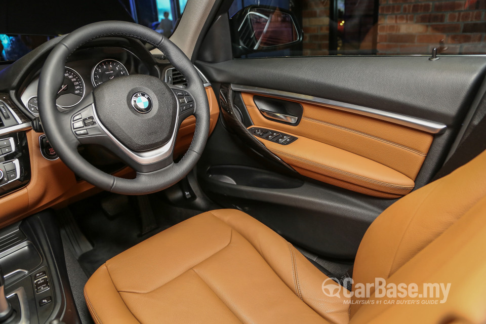 BMW 3 Series F30 LCI (2015) Interior
